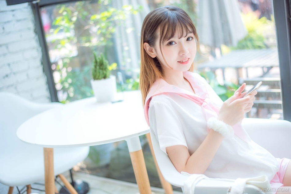“呵~”孟达摇了摇头，冷笑道：“我对刘璋忠心耿耿，但刘璋荒淫无度，寻访我家时，见我妻子姿色出众，竟起了歹心，数次向我暗示，我孟达虽不是什么好人，却也不能坐以待毙。”